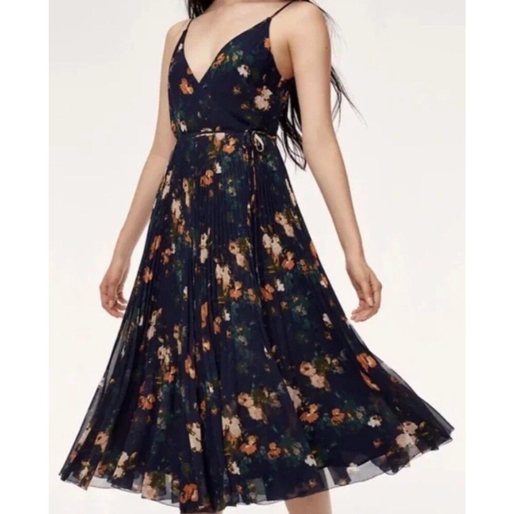 Wilfred Aritzia Beaune Navy Floral Wrap Pleated Midi Dress V-Neck Small Boho